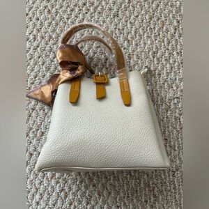 New creamy Color leather crossbody bag